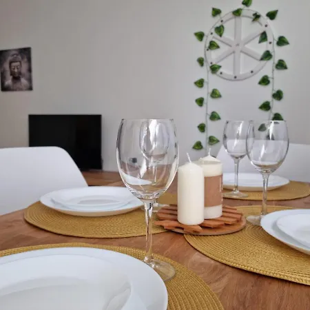Acogedor, Con Garaje, Céntrico. Appartement