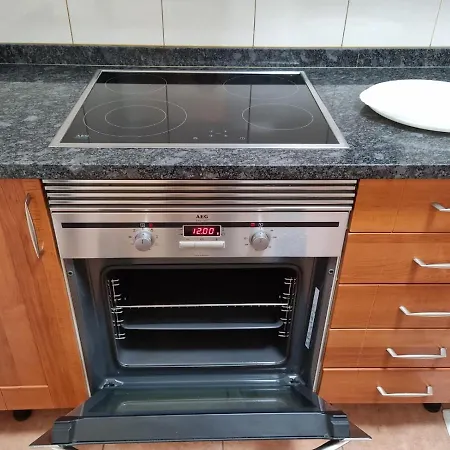 Acogedor, Con Garaje, Centrico. * Comarca de Vigo