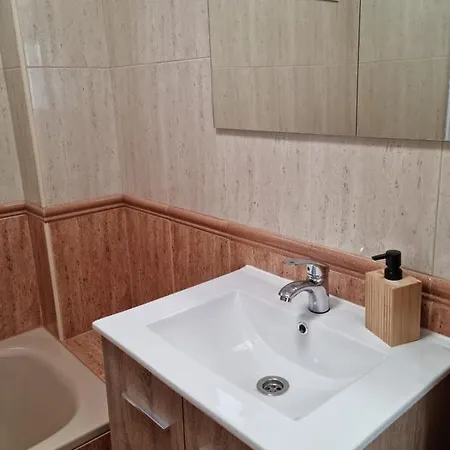 Acogedor, Con Garaje, Céntrico.