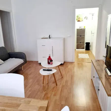Acogedor, Con Garaje, Céntrico. Vigo