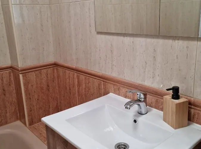 Acogedor, Con Garaje, Centrico.